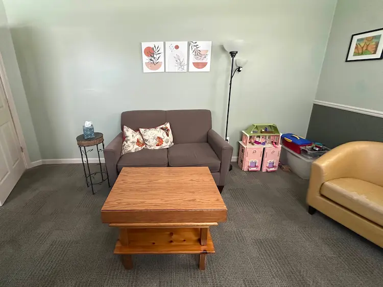 A Grace Counseling playroom and its creative activities